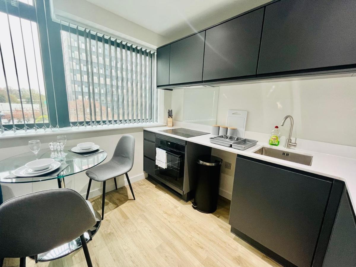 Lovely Studio Apartment With Free Parking Included! Manchester Exteriér fotografie