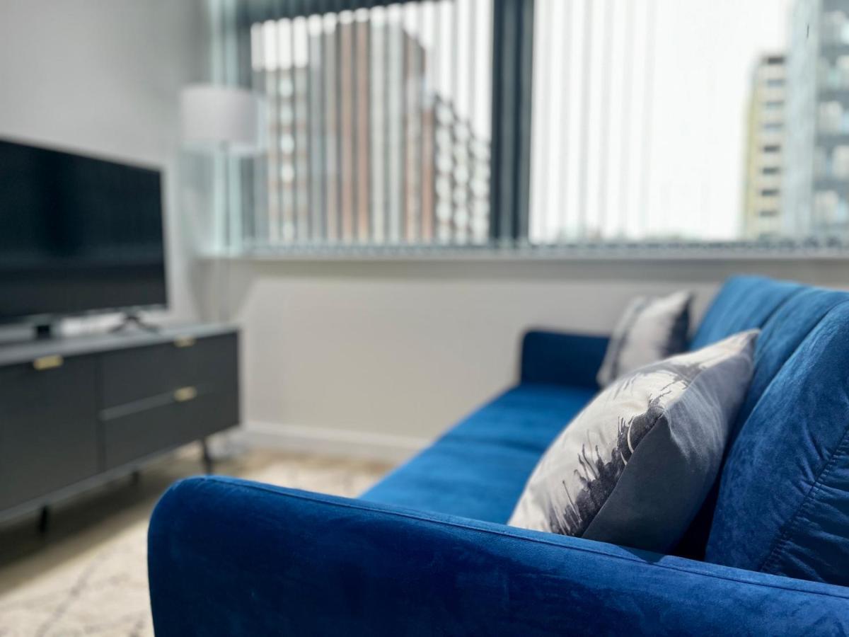 Lovely Studio Apartment With Free Parking Included! Manchester Exteriér fotografie
