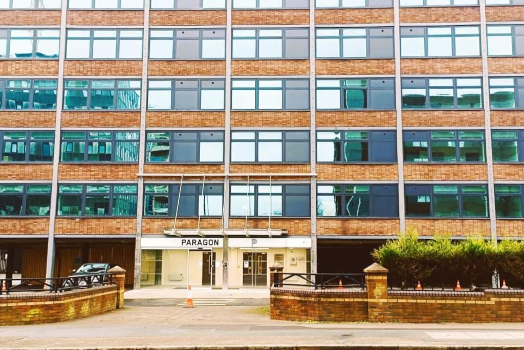 Lovely Studio Apartment With Free Parking Included! Manchester Exteriér fotografie